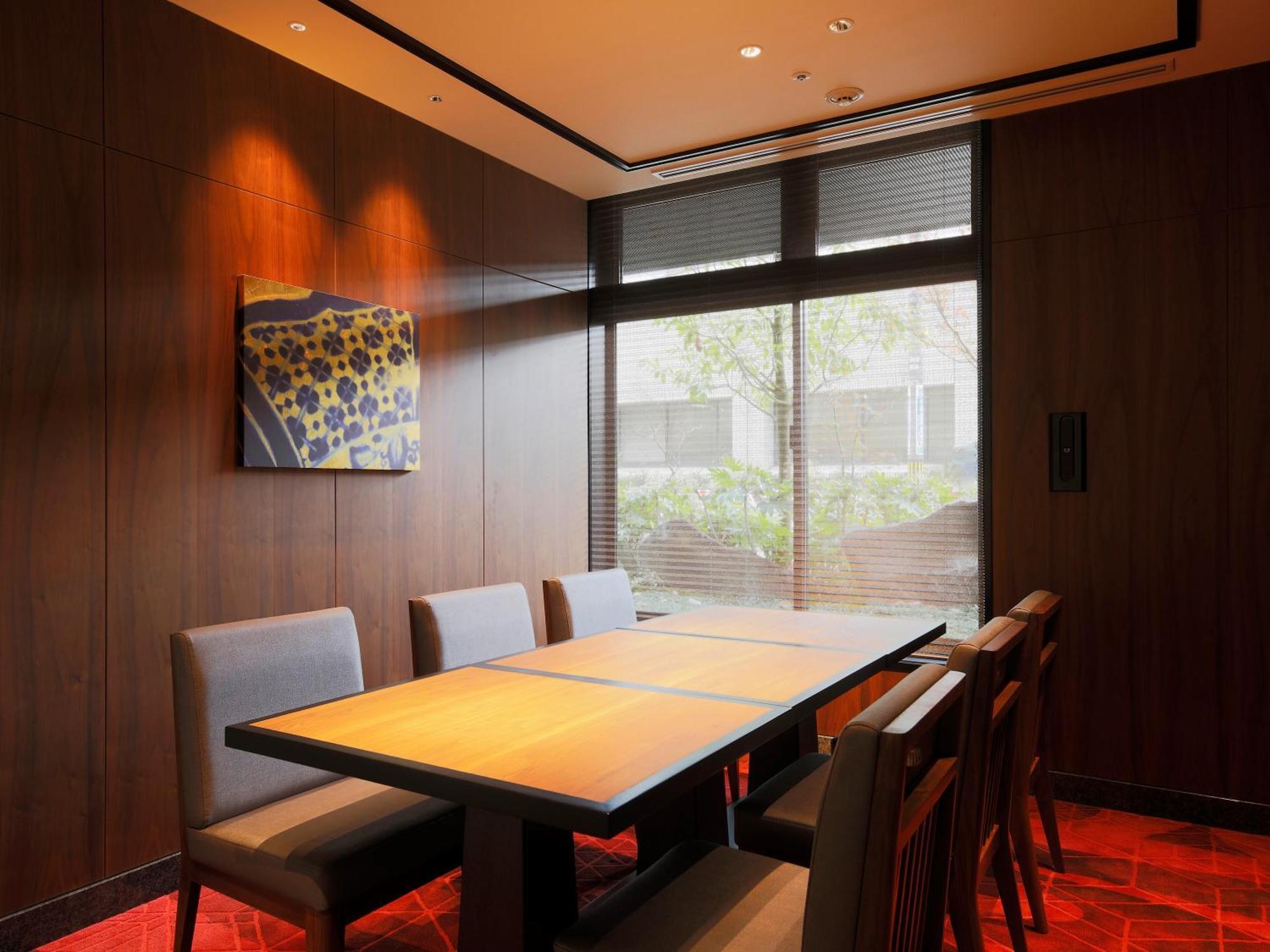 The Hotel Sanraku Kanazawa 21Th December 2022 Open Esterno foto A private room at a restaurant in Japan