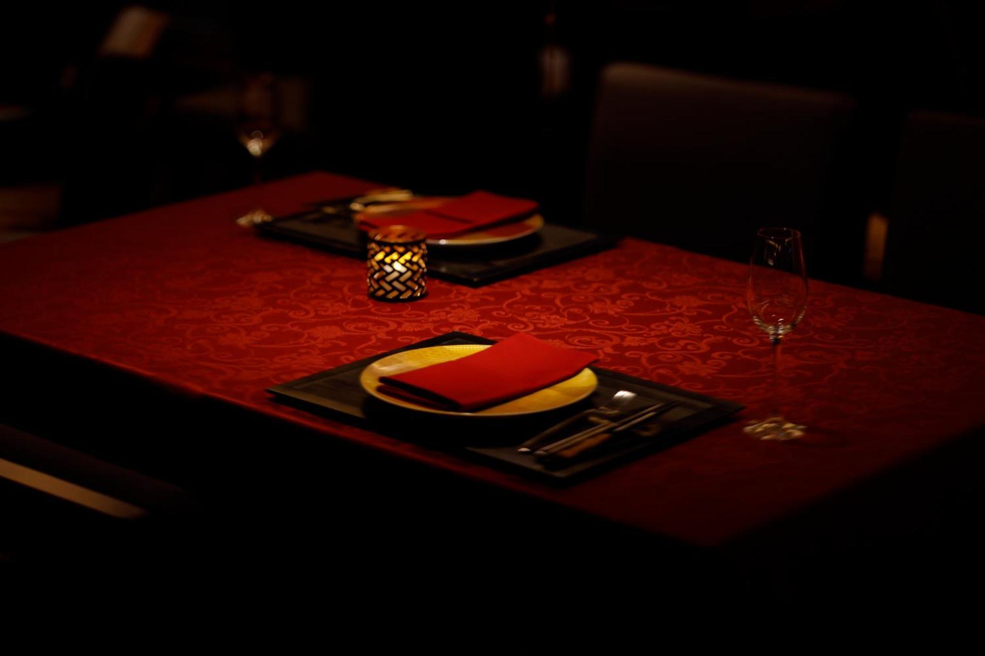 The Hotel Sanraku Kanazawa 21Th December 2022 Open Esterno foto A table at the restaurant